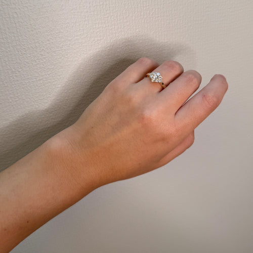 Guld ring CASSIOPEIA i 8 kt. m. zirkonia Mads Z