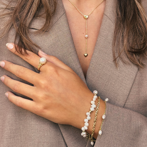På model: Ring | KARLA PEARL Forgyldt Sølv