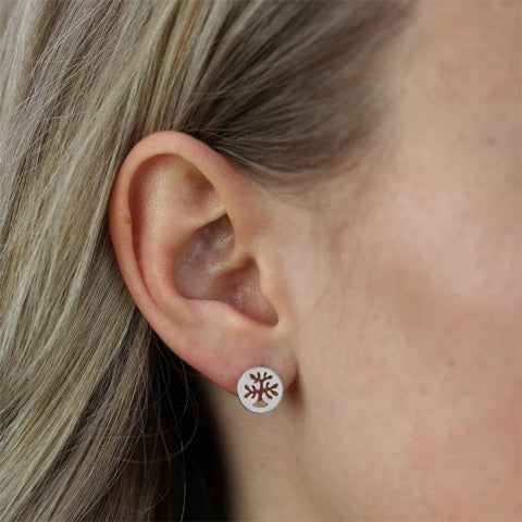 På model: Christina Jewelry øreringe - Plant a tree, Sølv