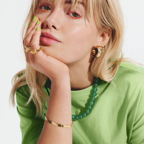Ringen ses på Anna Munck.