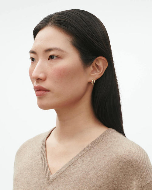 På model: Georg Jensen Mercy Hoops i 18 kt. guld