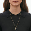 På model: Georg Jensen Reflect halskæde i 18 kt. guld