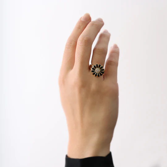 Christina Ring - Black Marguerite, forgyldt sølv