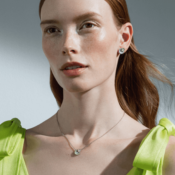Georg Jensen x Stine Goya øreringe på model - 20001125