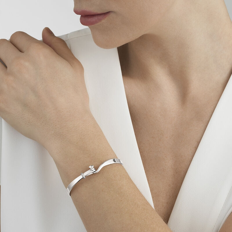 Georg Jensen Torun armring på model - 20000547