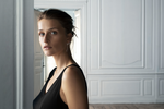 Georg Jensen Mercy ørehænger i sølv på model - 10015599